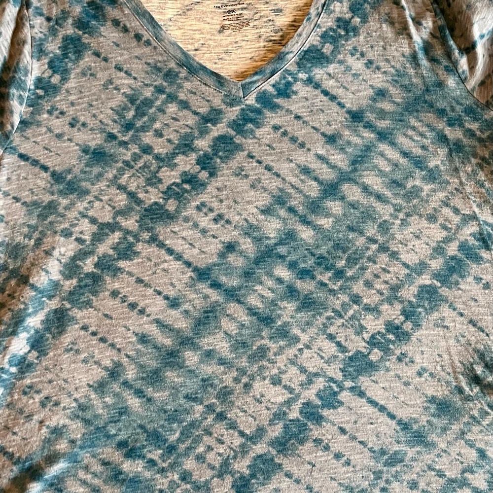 Sonoma Teal and Gray V-Neck Short Sleeve Tee